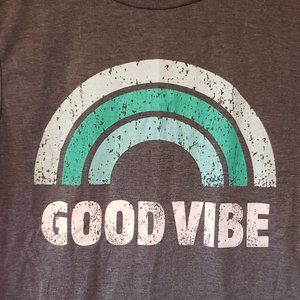 Sleeveless grey heather tank with “Good Vibe” graphic size medium no tag green